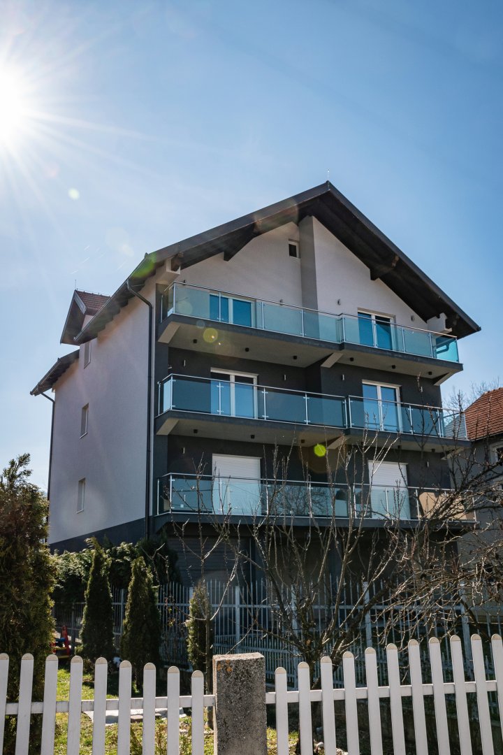Porodična kuća SV